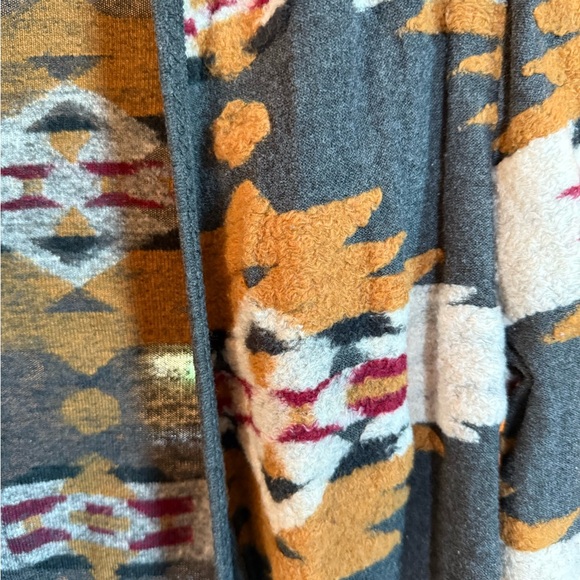 ⭐️Lucky Brand Tribal Patterned Fringe Cardigan sz M - Picture 4 of 4